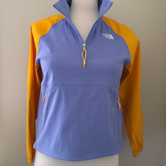 The North Face Class V Windbreaker - Picture 6 of 10